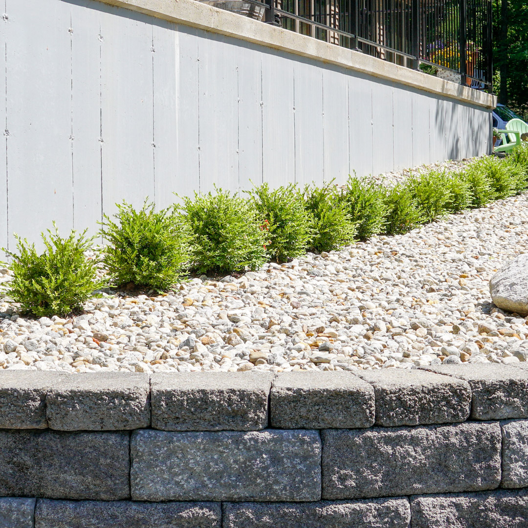 Professional landscaping stone delivery in Bolton & East Windsor, CT